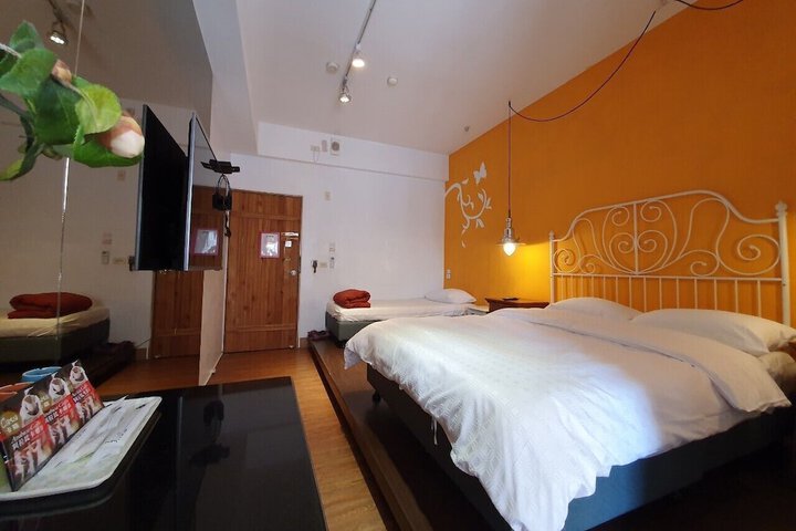 Room 12 of 75