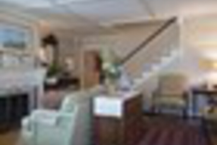 Room 152 of 297