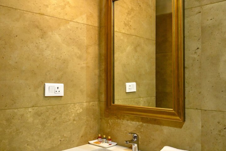 Room 15 of 49
