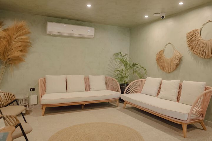 Hotel Interior 8 of 142