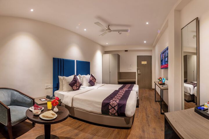 Room 10 of 20