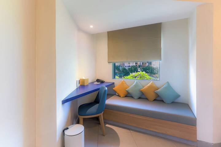 Room 40 of 92