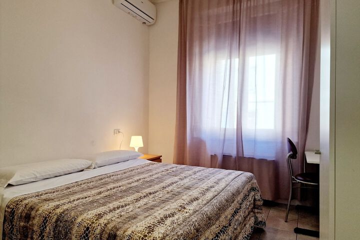 Room 21 of 69