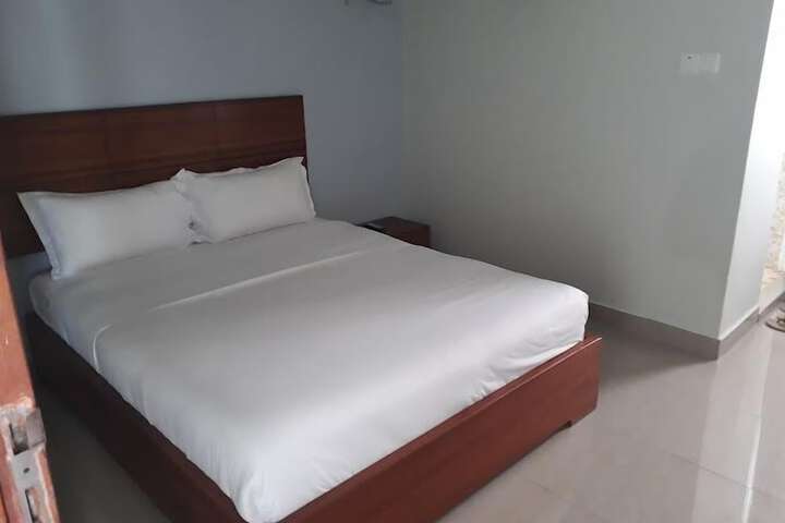 Room 6 of 47