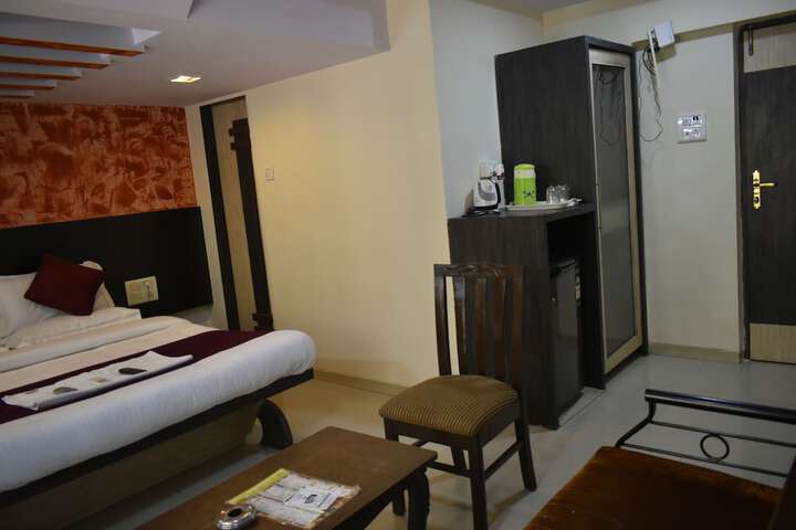 Room 28 of 47