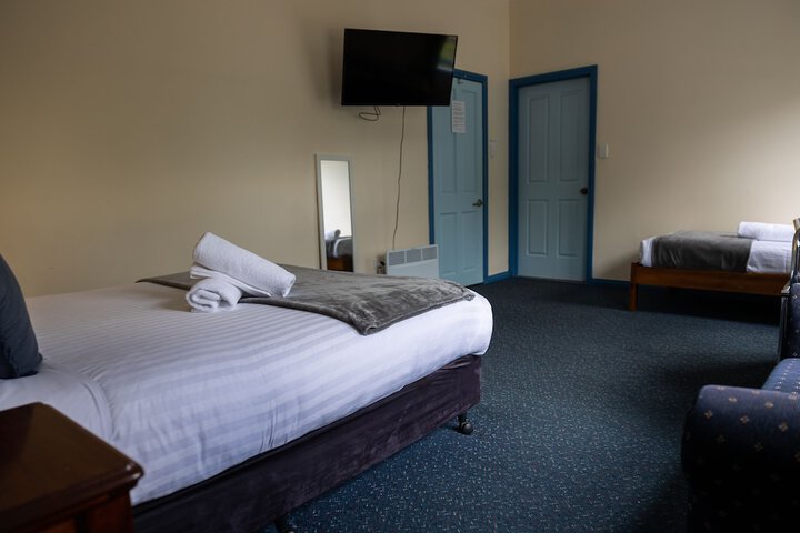 Room 8 of 60