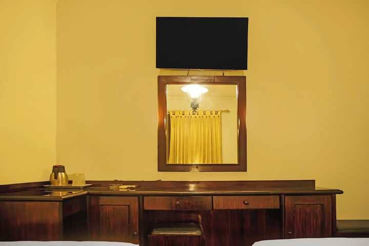Room 15 of 34