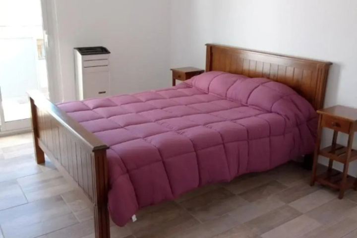Room 3 of 8