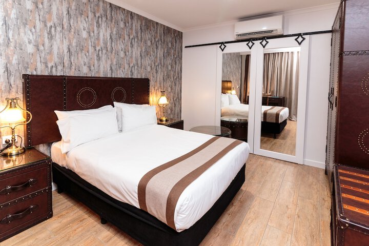 Room 4 of 29