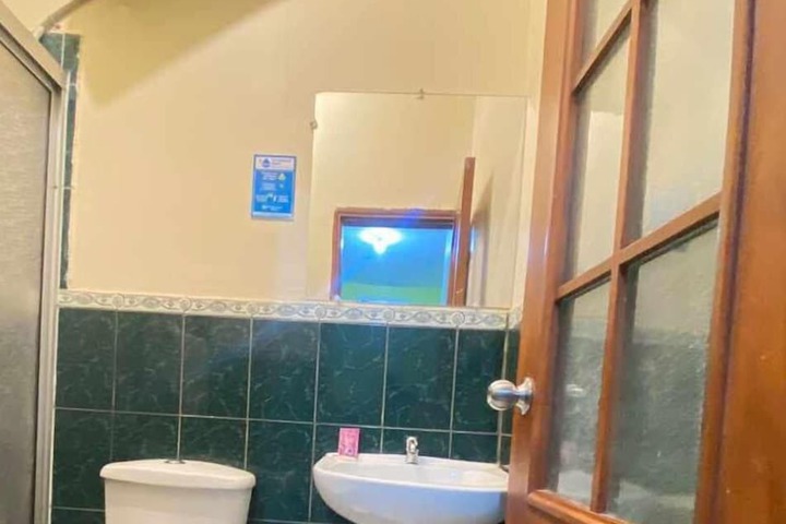 Room 12 of 12