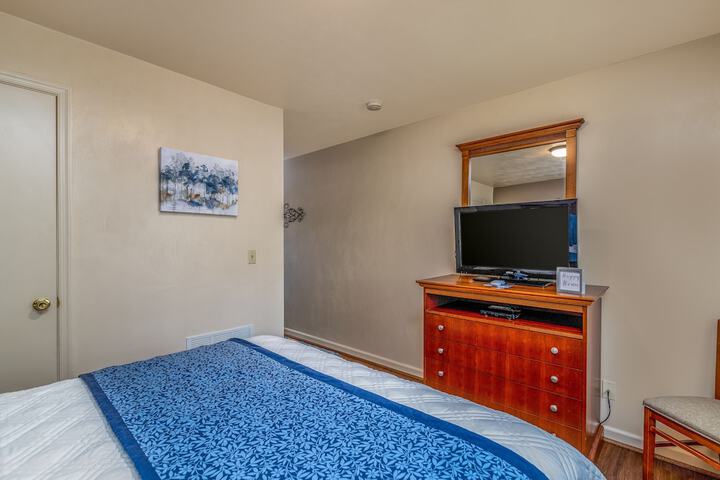 Room 6 of 67
