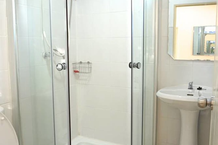 Room 9 of 15