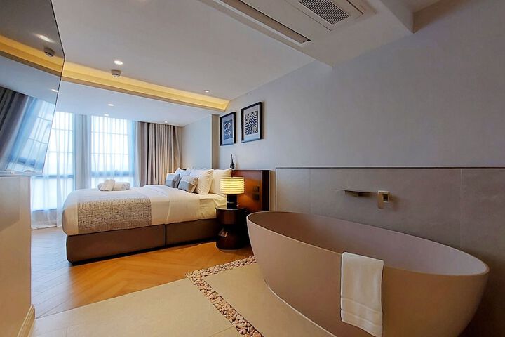 Room 19 of 40