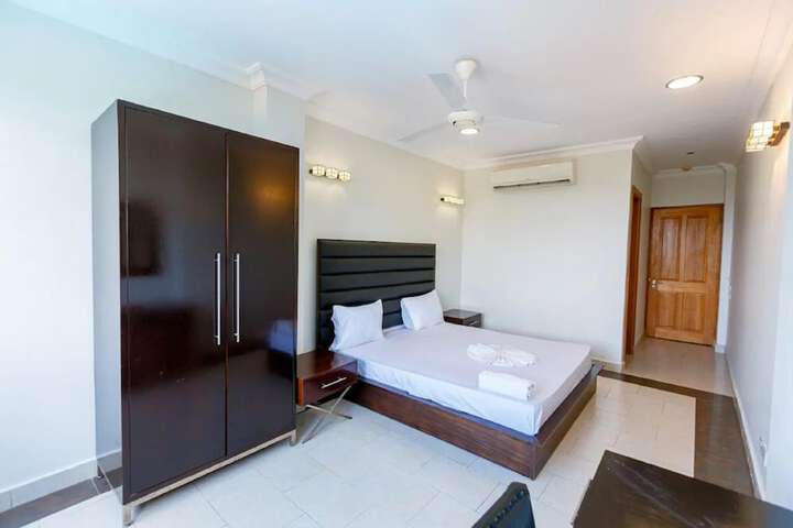 Room 14 of 63