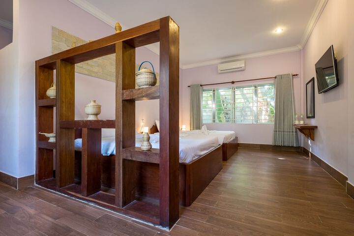 Room 8 of 44