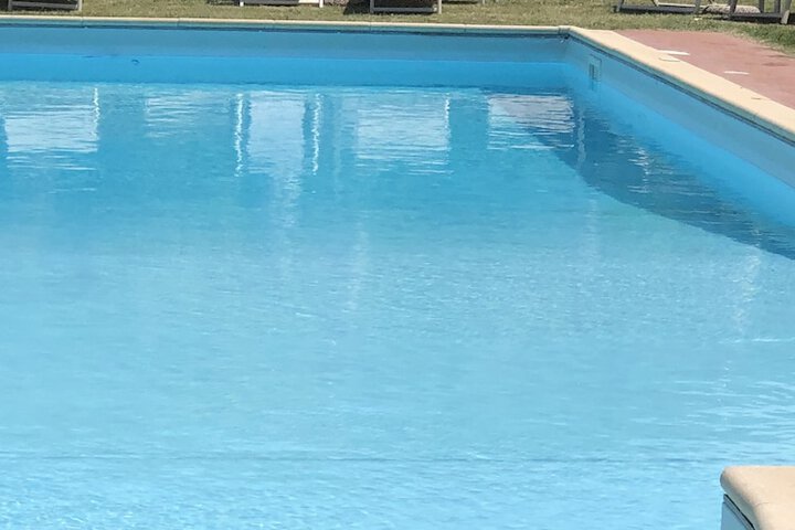 Pool 25 of 41