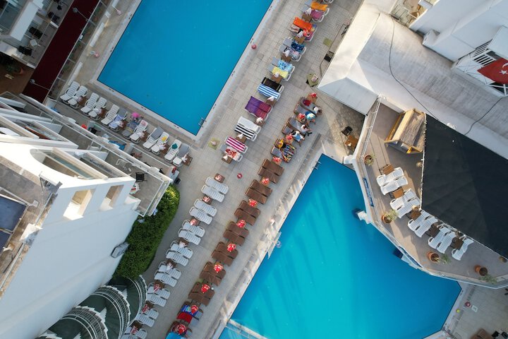 Hotel Entry