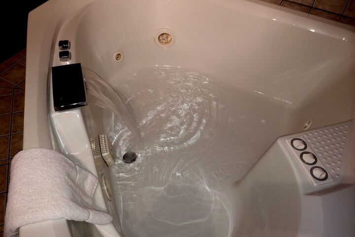 Hot Tub 126 of 219