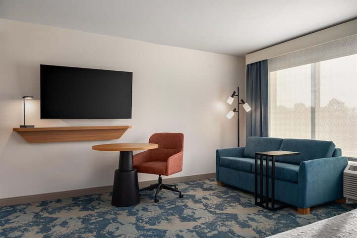 Room 18 of 37