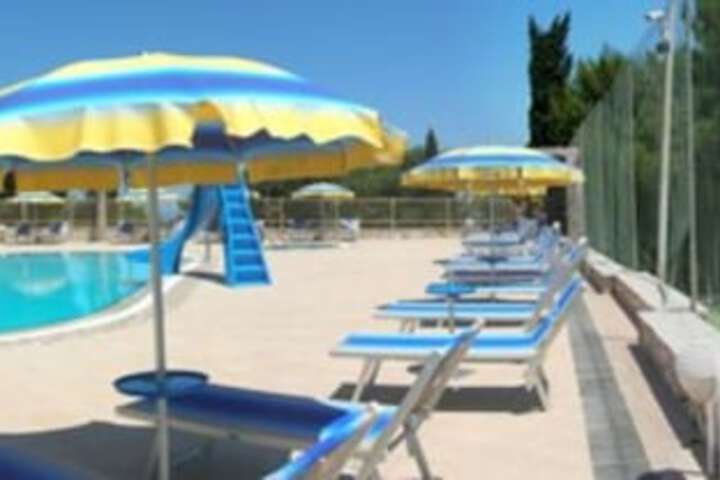 Hotel with Pool