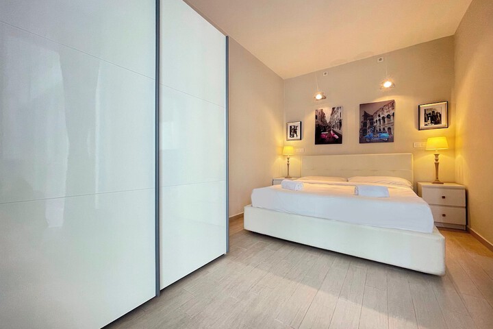 Room 50 of 194