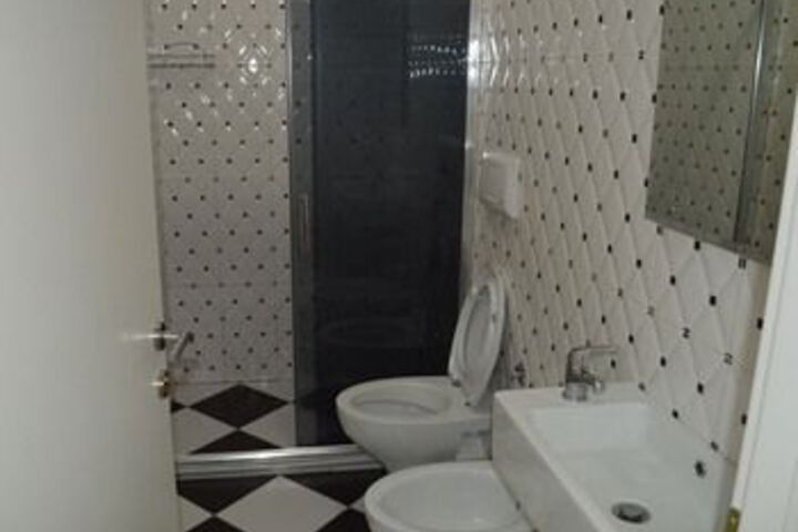 Room 5 of 52