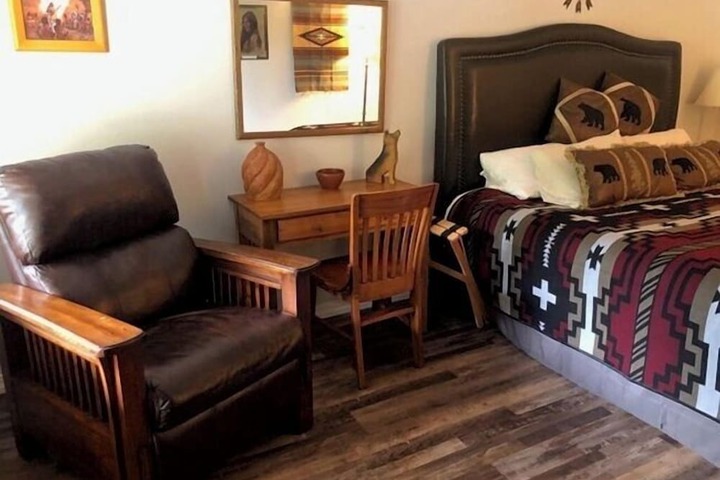 Room 8 of 61