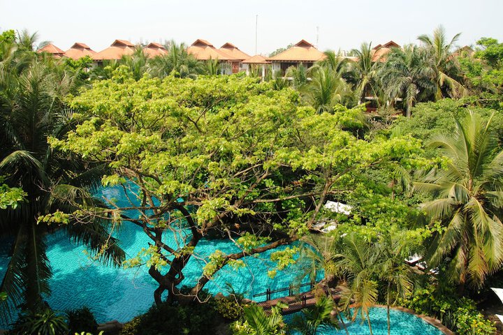 Hotel Exterior 197 of 209