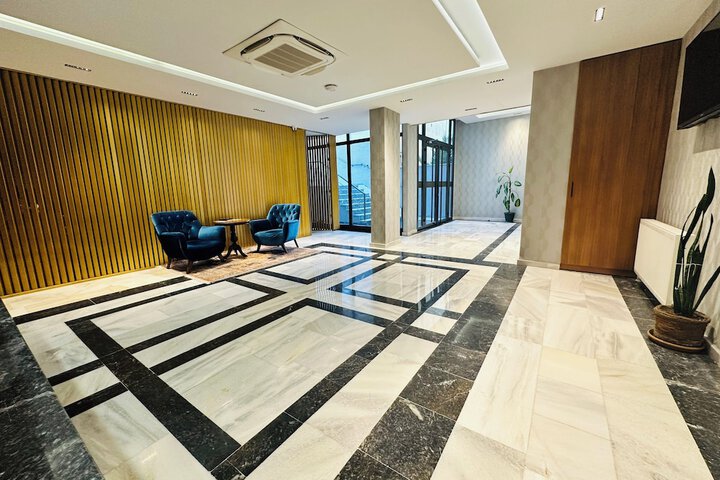 Room 14 of 27