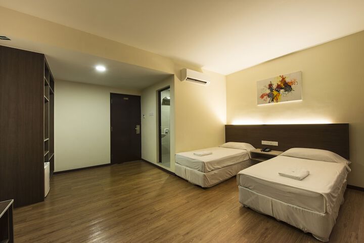 Room 12 of 23