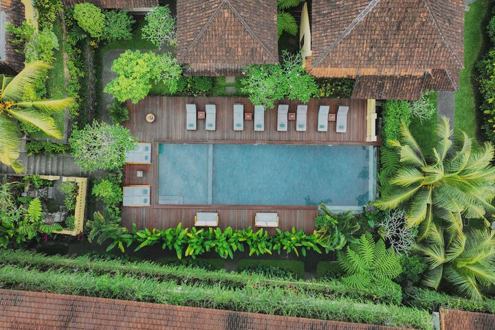 Hotel Pool