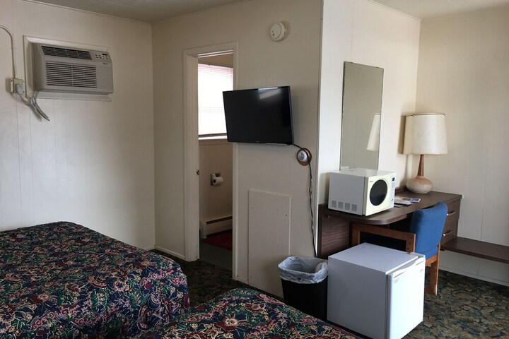 Room 16 of 30