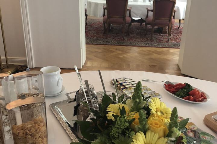 Breakfast/Coffee Service 27 of 35
