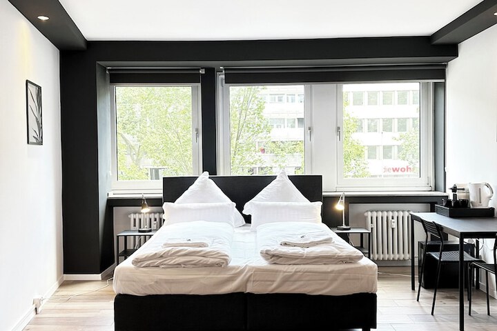 Room 16 of 63