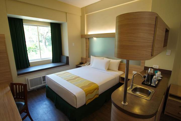 Room 15 of 28