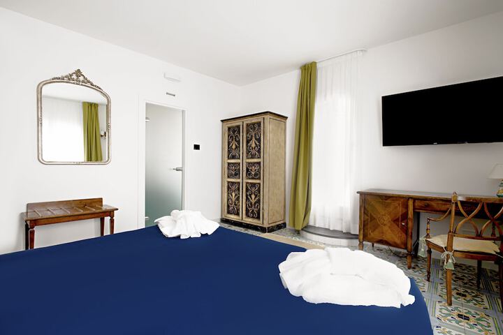 Room 21 of 94