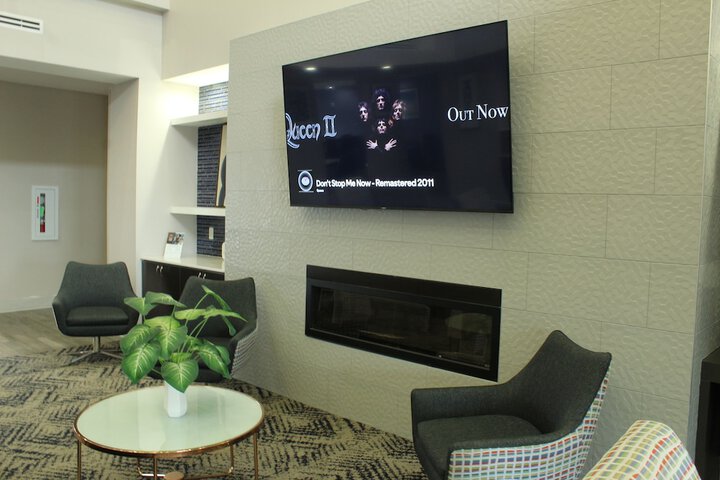 Entrance & Lobby