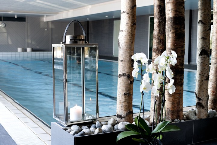 Pool Hotel