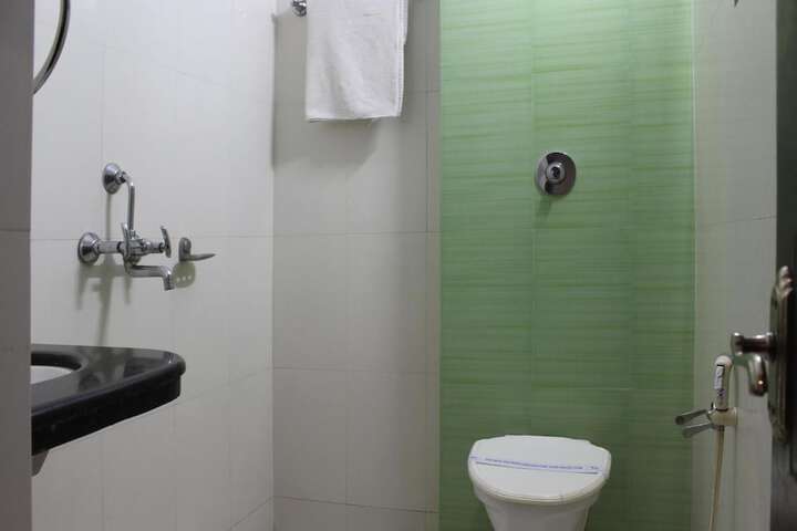 Room 30 of 46