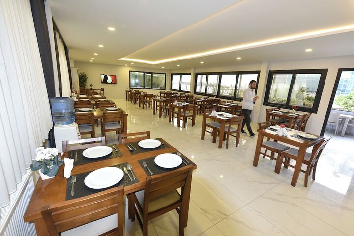 Dining Photos
