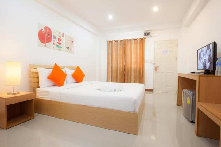 Room 17 of 49