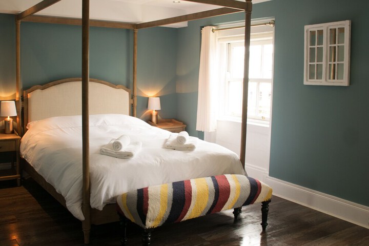 Room 11 of 22