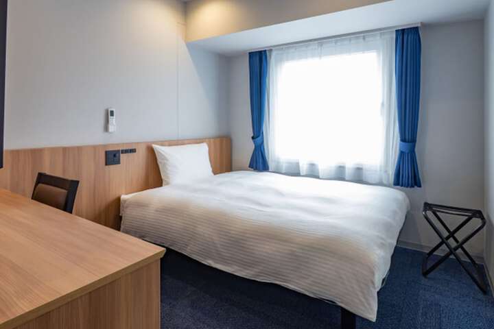 Room 3 of 45