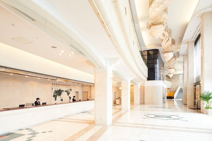Entrance & Lobby