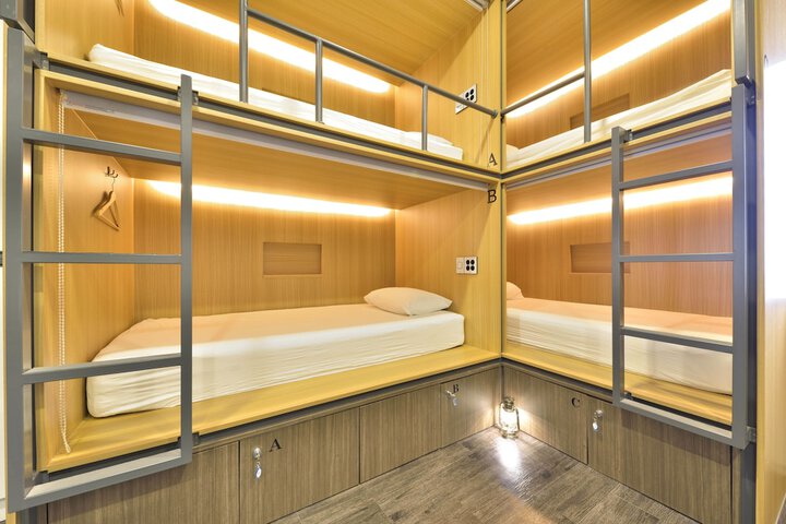 Room 8 of 96