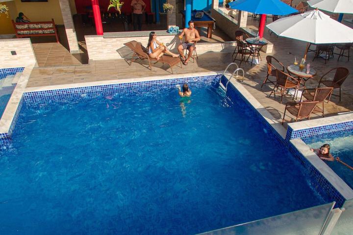 Pool Hotel