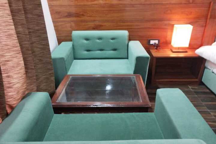 Room 8 of 21