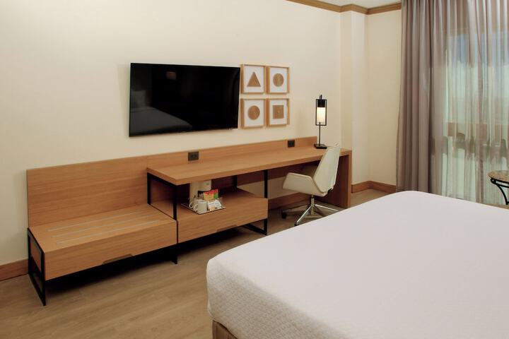 Room 19 of 85