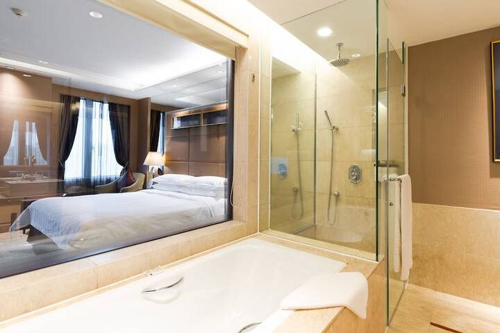 Room 12 of 60