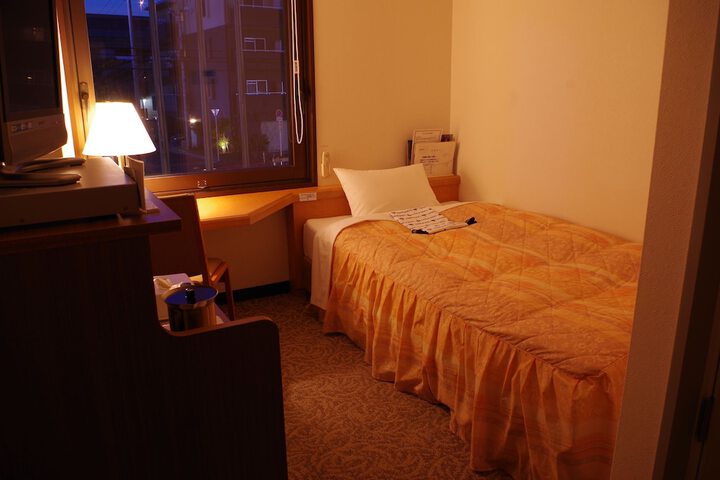 Room 16 of 65